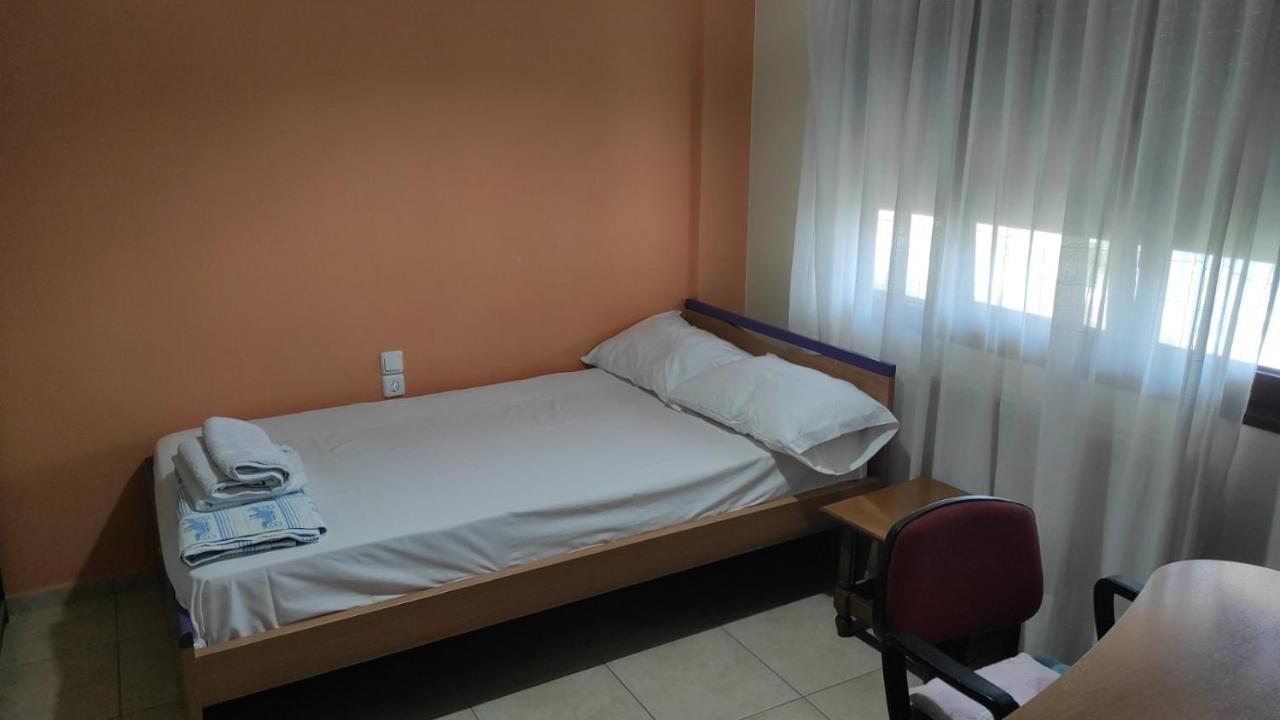 Annashouse Apartment Néa Péramos Bagian luar foto